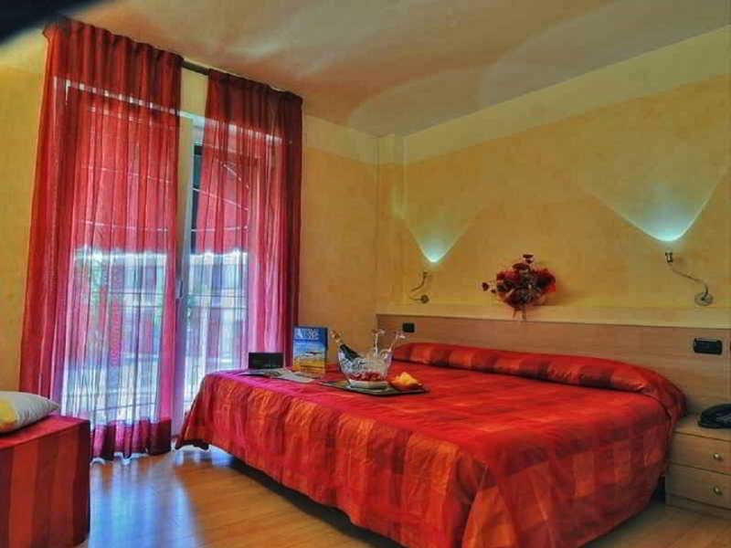 Hotel Savoia Линьяно-Саббьядоро Экстерьер фото